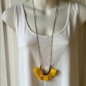 Versona Pendant Necklace